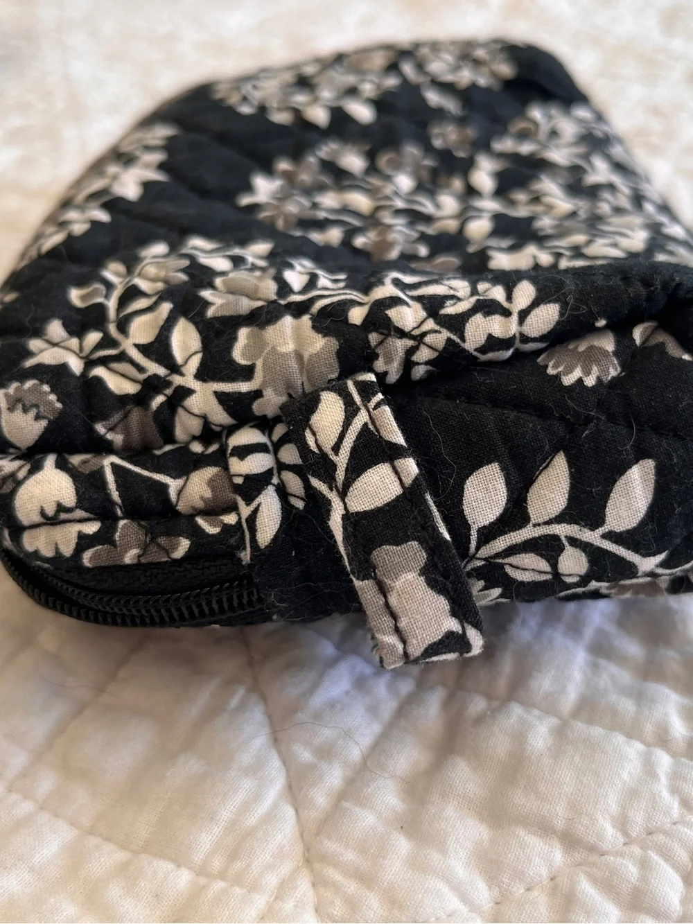 Vera Bradley Jasmine Quilted Cosmetic Makeup Bag Travel Toiletry Case NWOT
